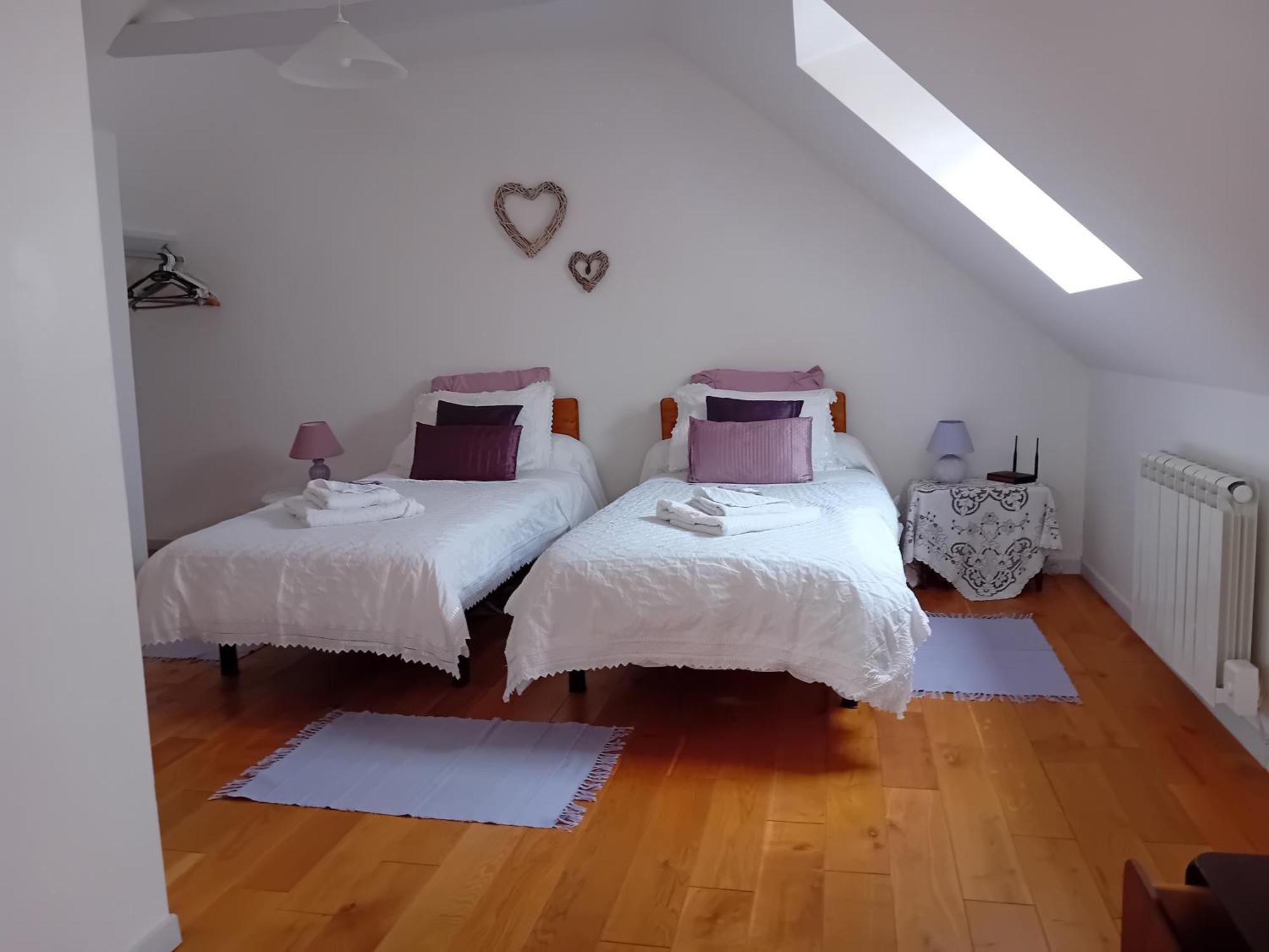 Captivating 2-Bed House With Log Burner In Kérien Kültér fotó